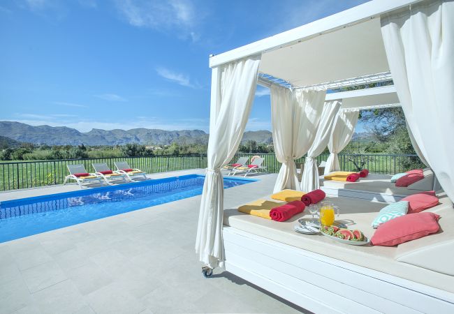 Villa in Pollensa -  FINCA SIQUIER - LUXUSRÜCKZUG MIT BERGBLICK Villa in Pollensa -  FINCA SIQUIER - LUXUSRÜCKZUG MIT BERGBLICK