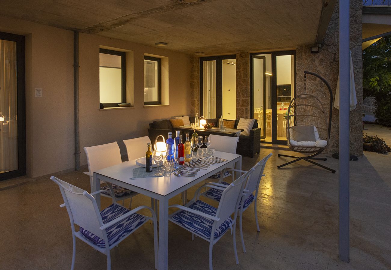 Villa in Pollensa - FINCA TEREU - LUXUSRÜCKZUG MIT BERGBLICK