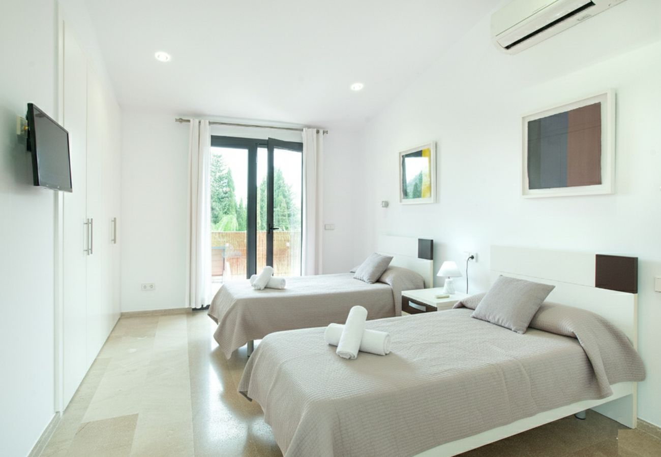 Villa in Pollensa - FINCA TEREU - LUXUSRÜCKZUG MIT BERGBLICK