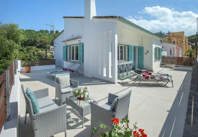 Villa en Cala Sant Vicenç - CHALET  MAGDALENA - 5 MIN A PIE DE LA PLAYA
