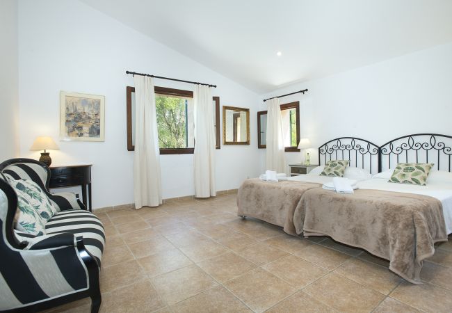 Villa à Pollensa -  CHALET SIQUIER - RETRAITE DE LUXE AVEC VUE SUR LA MONTAGNE Villa à Pollensa -  CHALET SIQUIER - RETRAITE DE LUXE AVEC VUE SUR LA MONTAGNE