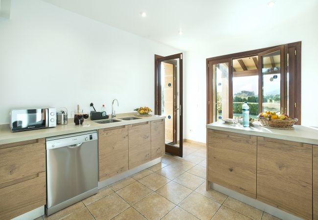Villa à Pollensa -  CHALET SIQUIER - RETRAITE DE LUXE AVEC VUE SUR LA MONTAGNE Villa à Pollensa -  CHALET SIQUIER - RETRAITE DE LUXE AVEC VUE SUR LA MONTAGNE