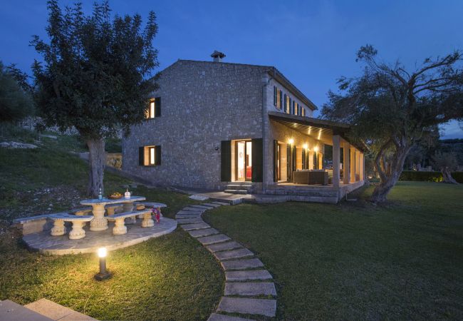 Villa à Pollensa -  CHALET SIQUIER - RETRAITE DE LUXE AVEC VUE SUR LA MONTAGNE