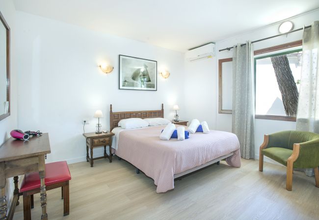 Villa à Cala Sant Vicenç - CHALET MARINER - 5 MIN DE MARCHE DE LA PLAGE Villa à Cala Sant Vicenç - CHALET MARINER - 5 MIN DE MARCHE DE LA PLAGE