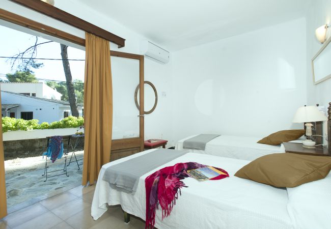Villa à Cala Sant Vicenç - CHALET MARINER - 5 MIN DE MARCHE DE LA PLAGE Villa à Cala Sant Vicenç - CHALET MARINER - 5 MIN DE MARCHE DE LA PLAGE