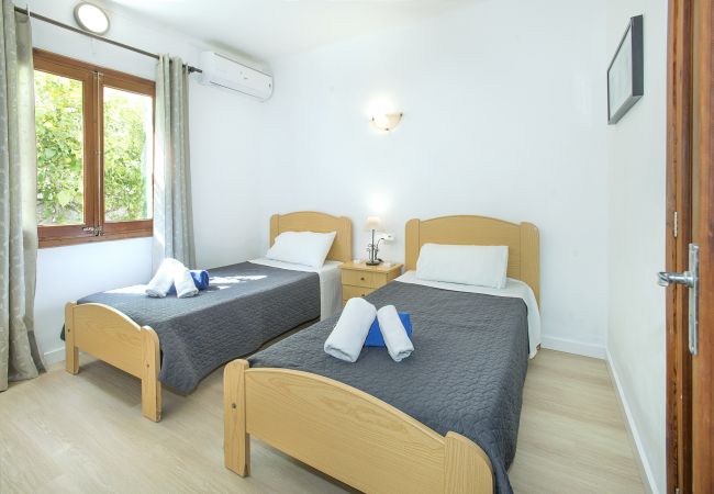 Villa à Cala Sant Vicenç - CHALET MARINER - 5 MIN DE MARCHE DE LA PLAGE Villa à Cala Sant Vicenç - CHALET MARINER - 5 MIN DE MARCHE DE LA PLAGE