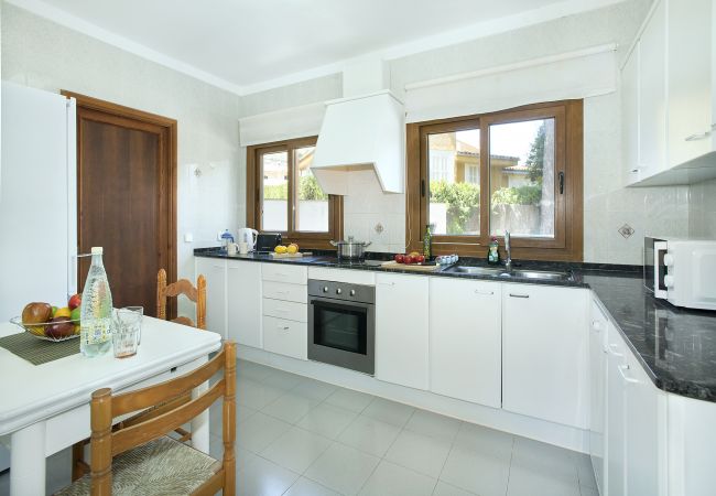 Villa à Cala Sant Vicenç - CHALET MARINER - 5 MIN DE MARCHE DE LA PLAGE Villa à Cala Sant Vicenç - CHALET MARINER - 5 MIN DE MARCHE DE LA PLAGE