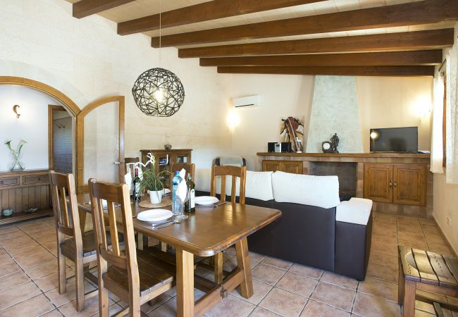 Villa à Campanet - CHALET GARRETA - SÉJOUR RUSTIQUE Villa à Campanet - CHALET GARRETA - SÉJOUR RUSTIQUE