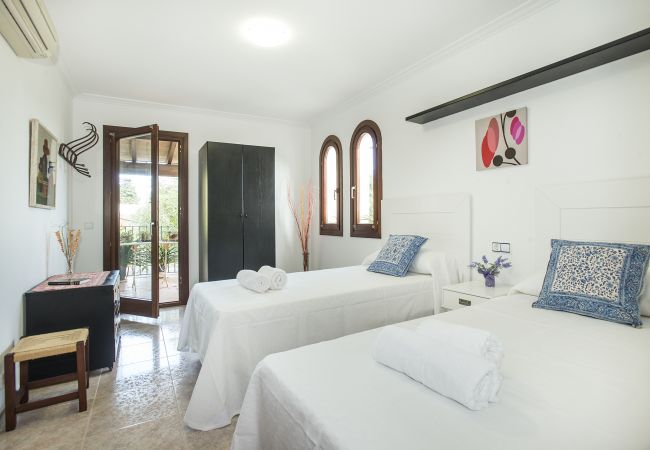 Villa à Puerto Pollensa - CHALET FAR- 15 MIN DE MARCHE DE LA PLAGE Villa à Puerto Pollensa - CHALET FAR- 15 MIN DE MARCHE DE LA PLAGE