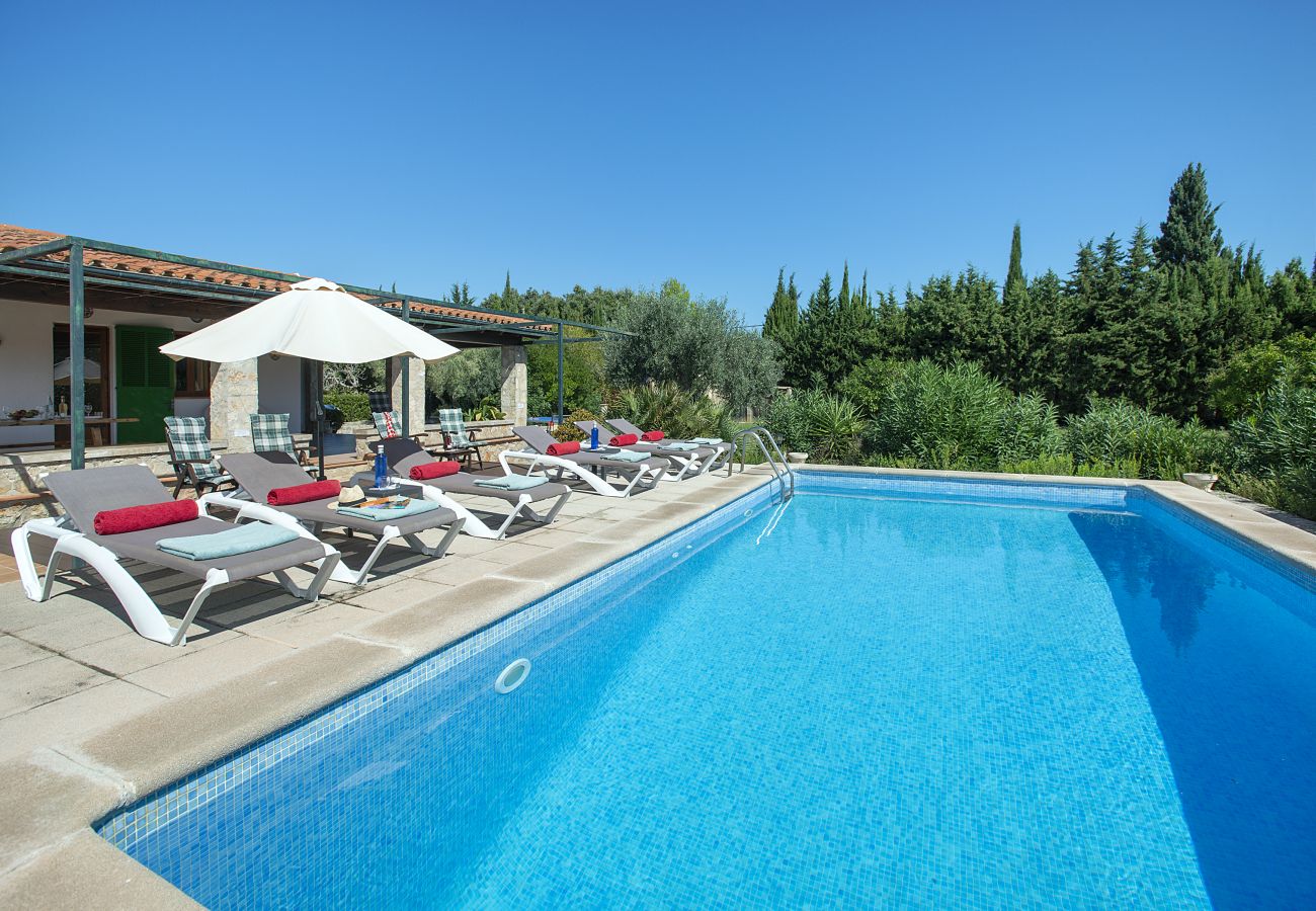 Villa à Puerto Pollensa - CHALET FINQUITA - SÉJOUR RUSTIQUE