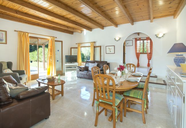 Villa à Puerto Pollensa - CHALET ALEJANDRA  - GRAND JARDIN ET PISCINE Villa à Puerto Pollensa - CHALET ALEJANDRA  - GRAND JARDIN ET PISCINE