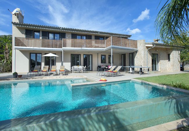 Villa à Pollensa - CHALET TEREU - RETRAITE DE LUXE AVEC VUE SUR LA MONTAGNE Villa à Pollensa - CHALET TEREU - RETRAITE DE LUXE AVEC VUE SUR LA MONTAGNE