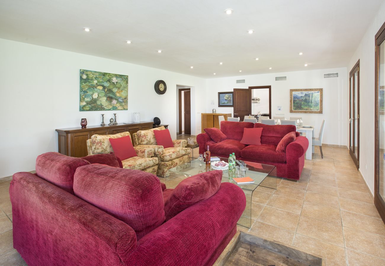 Villa in Pollensa -  VILLA SIQUIER - LUXURY RETREAT WITH MOUNTAIN VIEWS