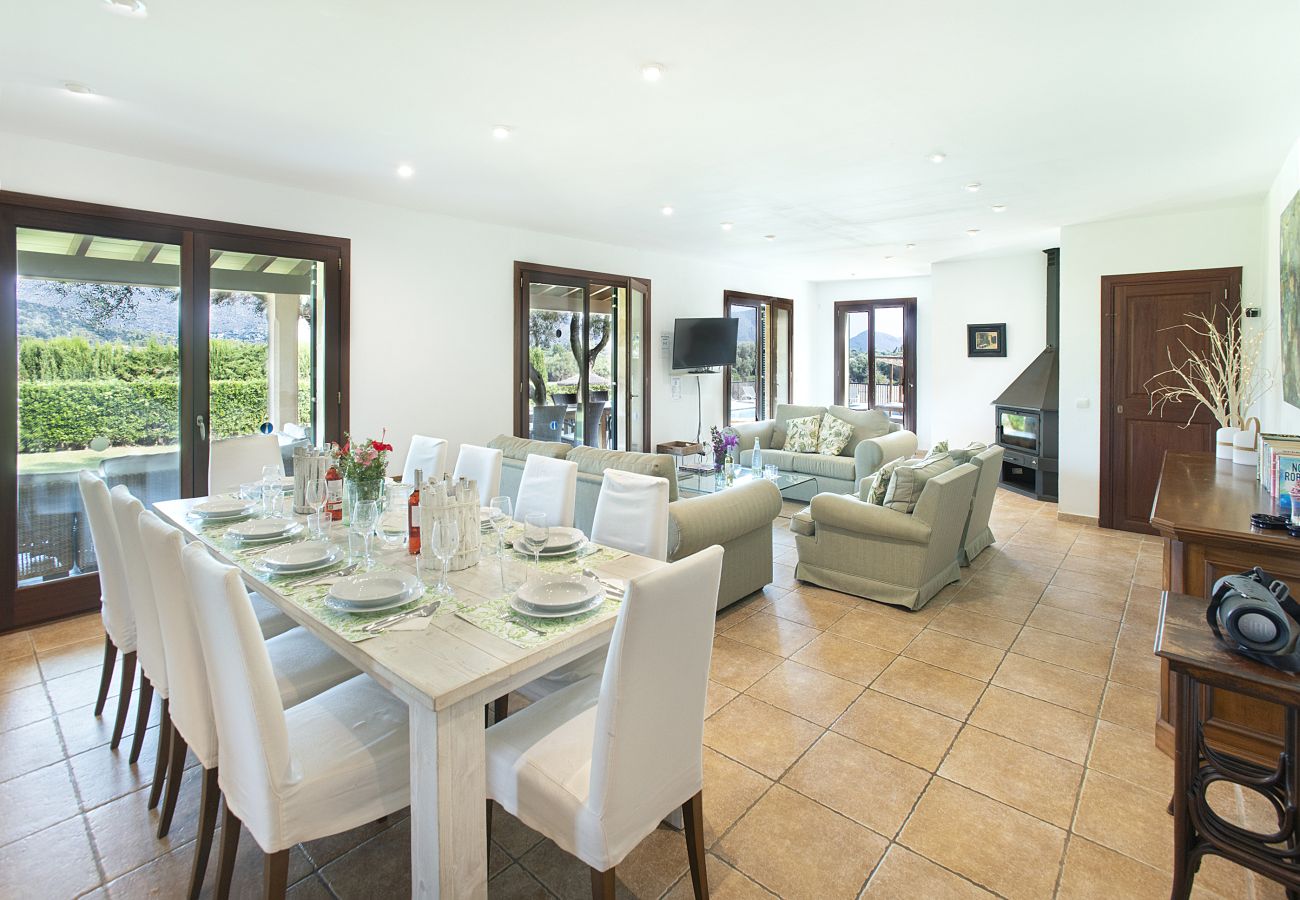 Villa in Pollensa -  VILLA SIQUIER - LUXURY RETREAT WITH MOUNTAIN VIEWS