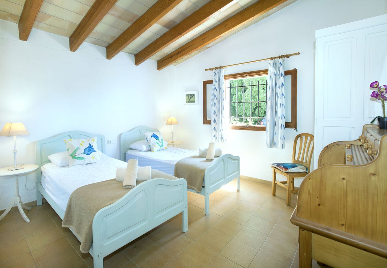 Villa in Puerto Pollensa - VILLA LLENAIRE PETIT - 3 MIN DRIVE TO THE BEACH