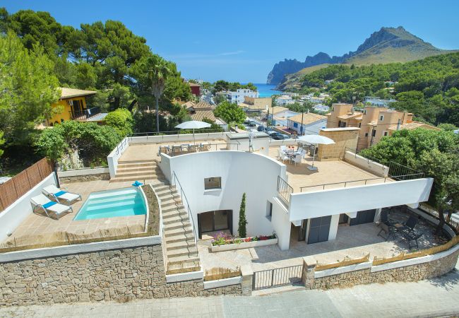 Villa in Cala Sant Vicenç - VILLA ESTRELLA DE MAR - 3 MIN WALK TO THE BEACH Villa in Cala Sant Vicenç - VILLA ESTRELLA DE MAR - 3 MIN WALK TO THE BEACH