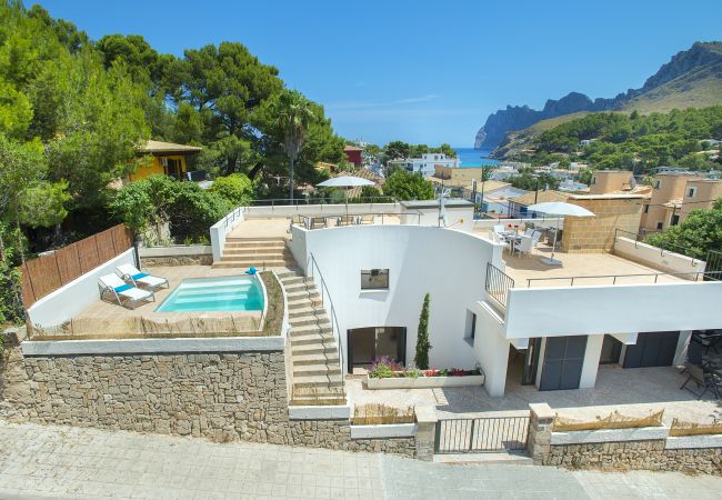 Villa in Cala Sant Vicenç - VILLA ESTRELLA DE MAR - 3 MIN WALK TO THE BEACH Villa in Cala Sant Vicenç - VILLA ESTRELLA DE MAR - 3 MIN WALK TO THE BEACH