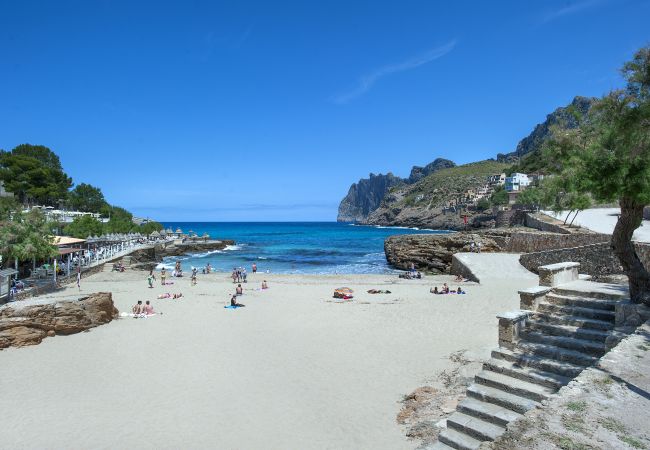 Villa in Cala Sant Vicenç - VILLA ESTRELLA DE MAR - 3 MIN WALK TO THE BEACH Villa in Cala Sant Vicenç - VILLA ESTRELLA DE MAR - 3 MIN WALK TO THE BEACH