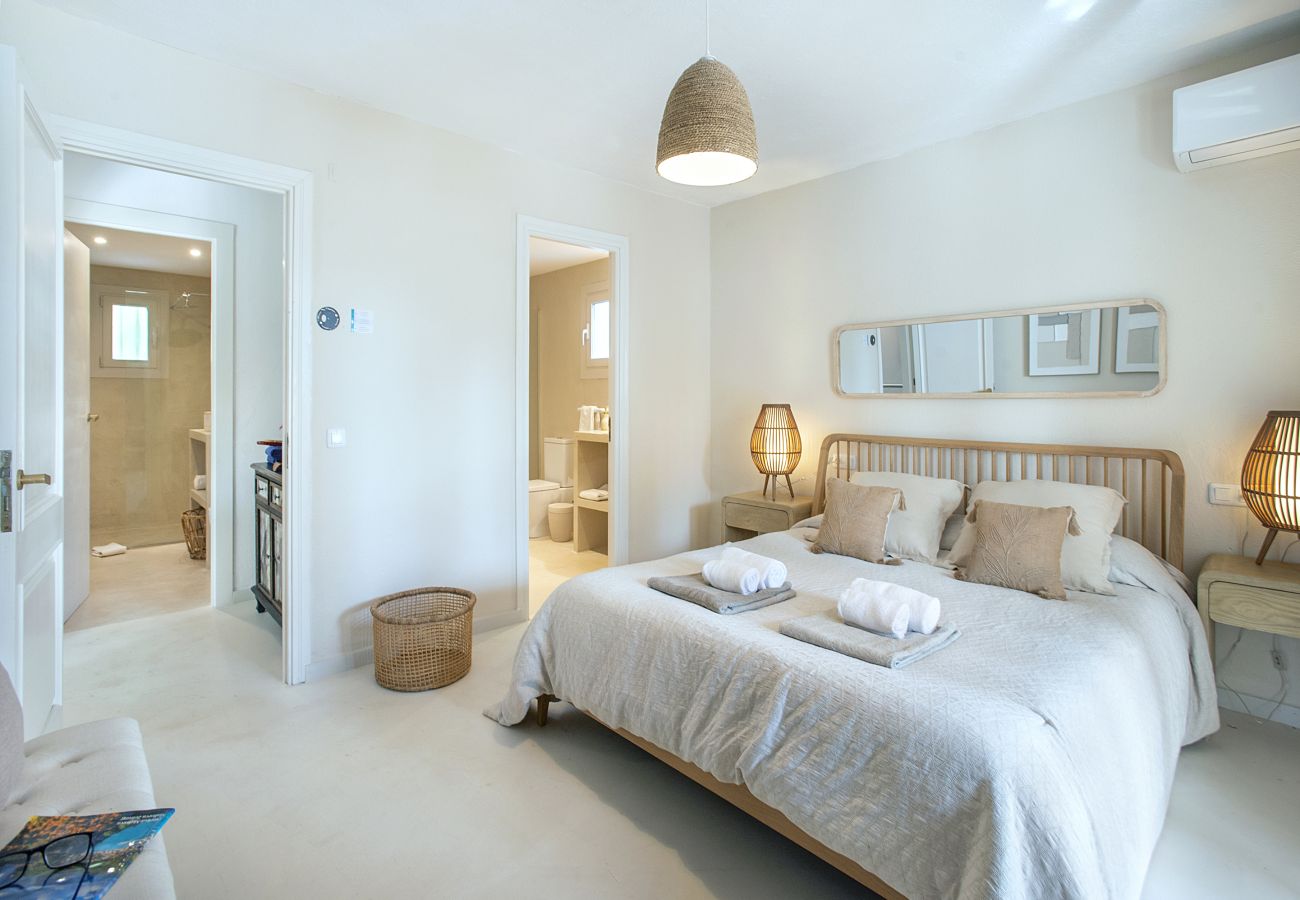 Villa in Puerto Pollensa - VILLA BOCORIS - 15 MIN WALK TO THE BEACH