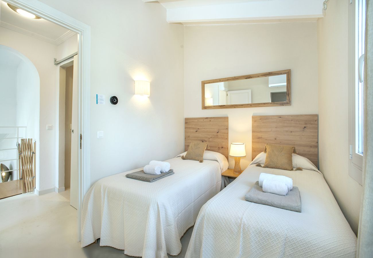 Villa in Puerto Pollensa - VILLA BOCORIS - 15 MIN WALK TO THE BEACH