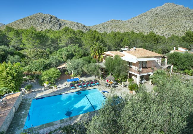 Villa/Dettached house in Puerto Pollensa - VILLA FAR- 15 MIN WALK TO THE BEACH