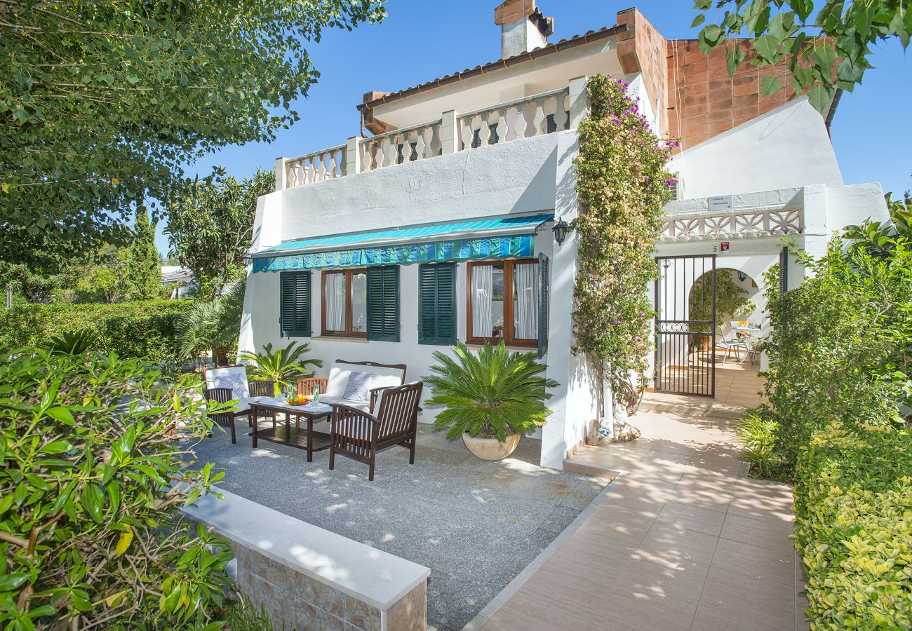 Villa in Puerto Pollensa - VILLA LUCETA - 15 MIN WALK TO THE BEACH