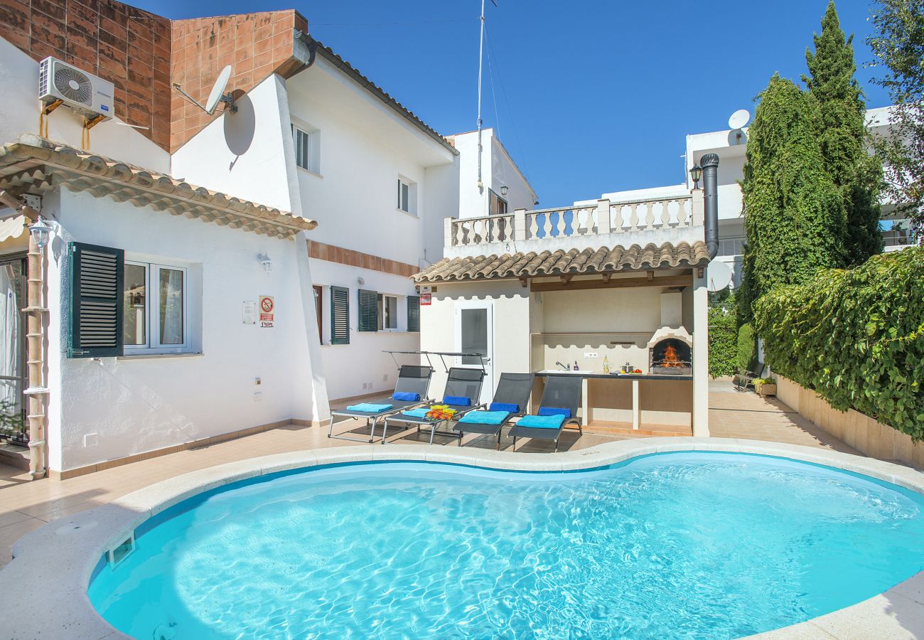 Villa in Puerto Pollensa - VILLA LUCETA - 15 MIN WALK TO THE BEACH