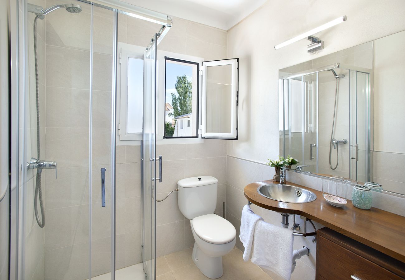 Villa in Puerto Pollensa - VILLA LUCETA - 15 MIN WALK TO THE BEACH