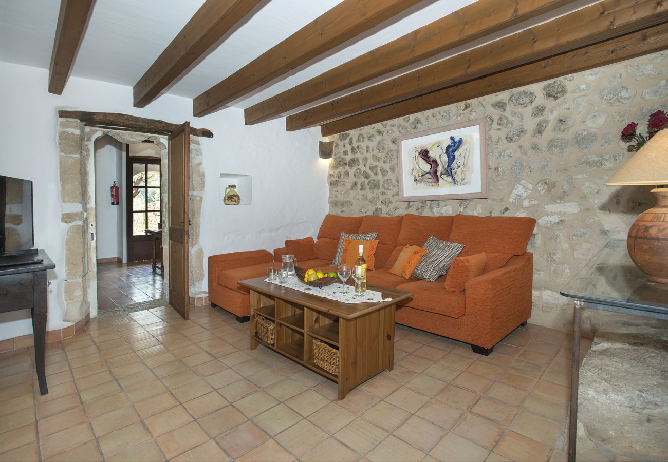 Villa in Pollensa - VILLA LLOBERINA - JEWEL IN THE MIDST OF NATURE