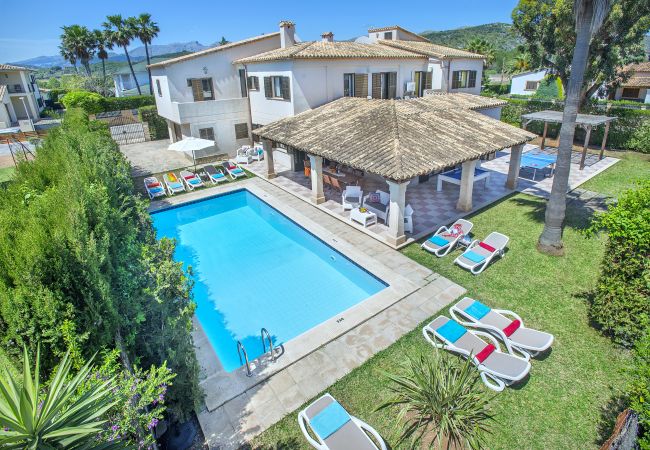 Villa/Dettached house in Puerto Pollensa - VILLA LLENAIRE GRAN – 3 MIN WALK TO THE BEACH