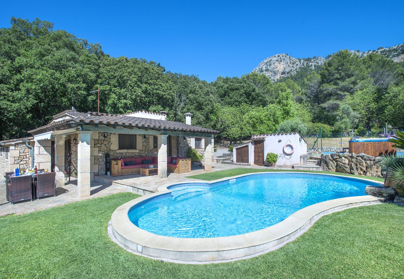 Villa in Pollensa - VILLA CAN DEMANA - JEWEL IN THE MIDST OF NATURE