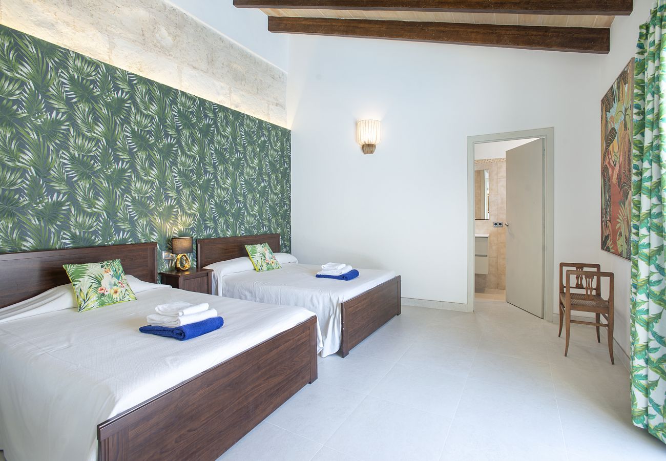 Villa in Sa Pobla - VILLA FRIDA  - EXCLUSIVE HOLIDAYS