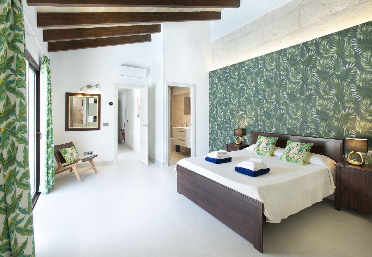 Villa in Sa Pobla - VILLA FRIDA  - EXCLUSIVE HOLIDAYS