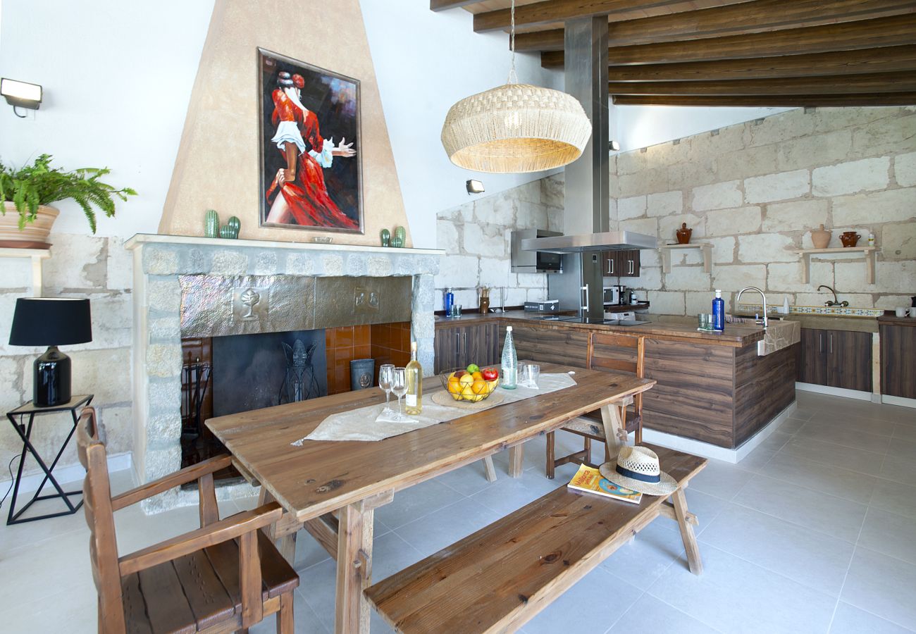 Villa in Sa Pobla - VILLA FRIDA  - EXCLUSIVE HOLIDAYS