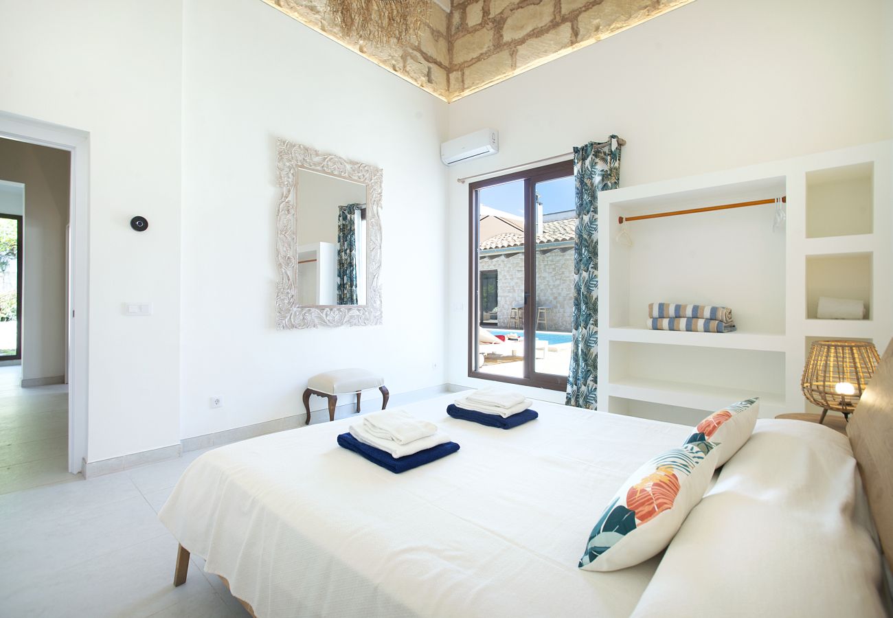 Villa in Sa Pobla - VILLA FRIDA  - EXCLUSIVE HOLIDAYS