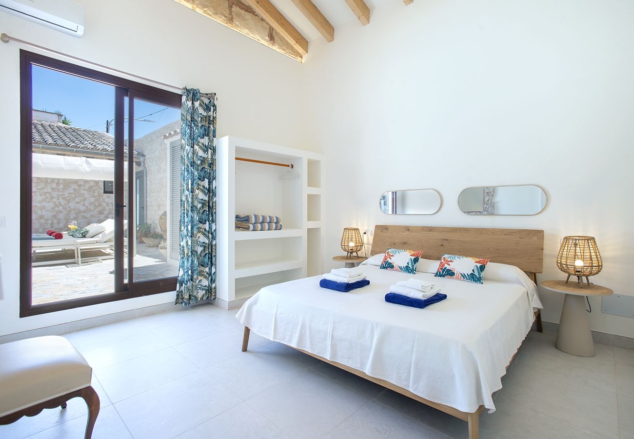 Villa in Sa Pobla - VILLA FRIDA  - EXCLUSIVE HOLIDAYS