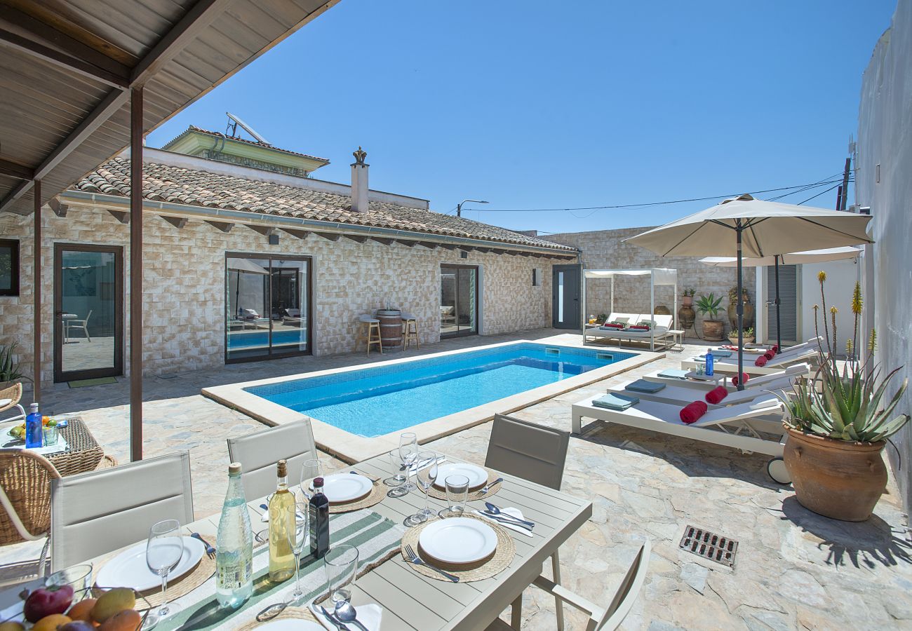 Villa in Sa Pobla - VILLA FRIDA  - EXCLUSIVE HOLIDAYS