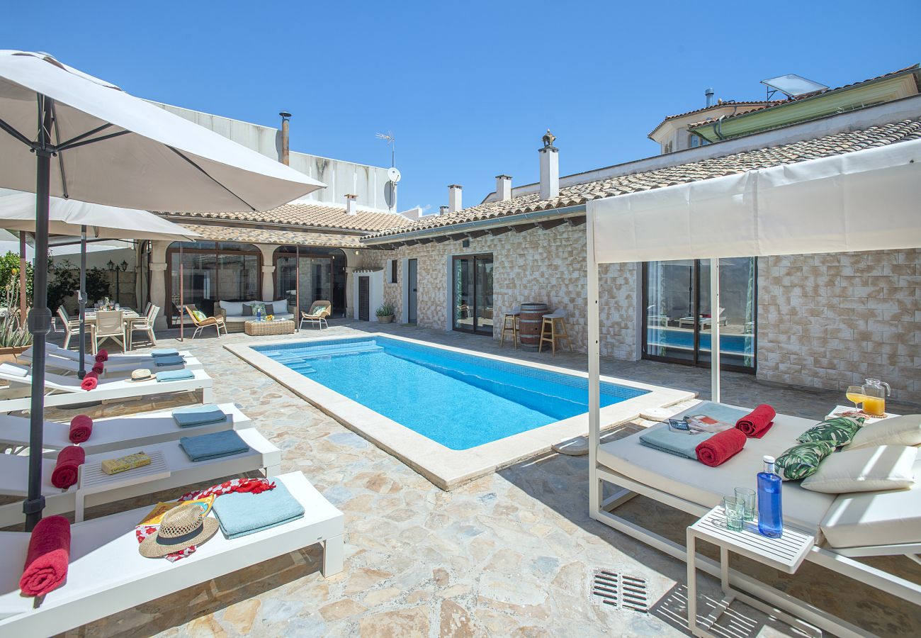 Villa in Sa Pobla - VILLA FRIDA  - EXCLUSIVE HOLIDAYS