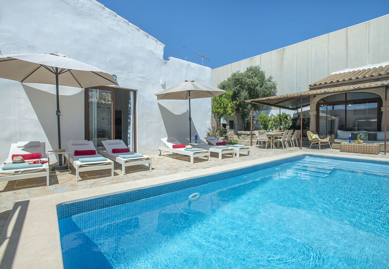 Villa in Sa Pobla - VILLA FRIDA  - EXCLUSIVE HOLIDAYS