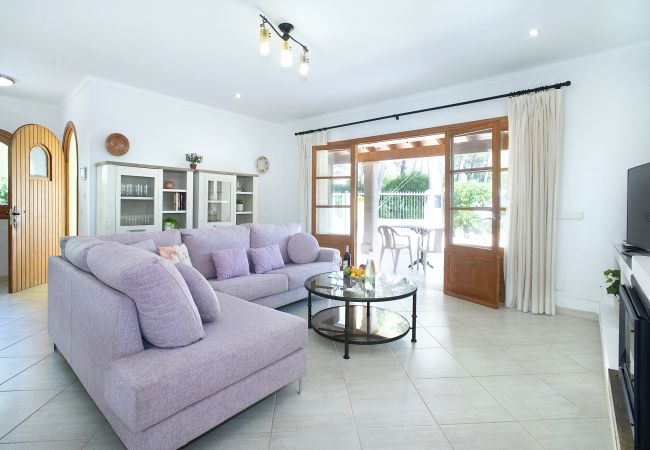 Villa in Port de Pollença - VILLA LAURA - 8 MIN WALK TO THE BEACH Villa in Port de Pollença - VILLA LAURA - 8 MIN WALK TO THE BEACH