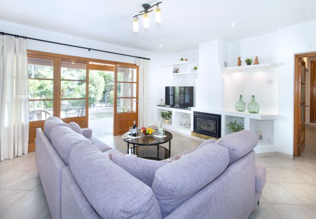 Villa in Port de Pollença - VILLA LAURA - 8 MIN WALK TO THE BEACH Villa in Port de Pollença - VILLA LAURA - 8 MIN WALK TO THE BEACH