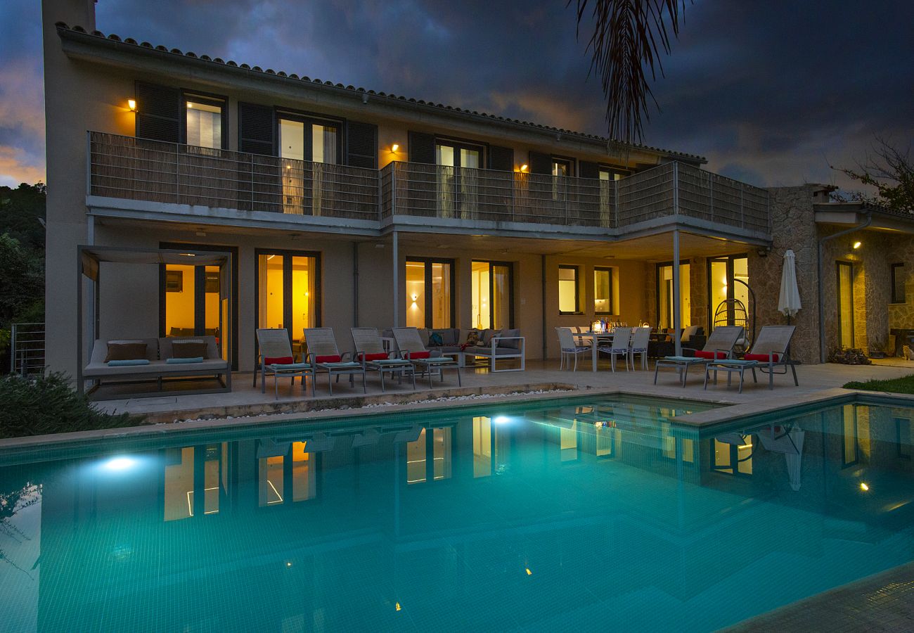 Villa in Pollensa - VILLA TEREU - LUXURY RETREAT WITH MOUNTAIN VIEWS